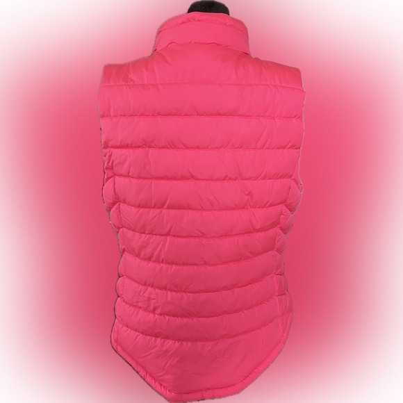 GAP Neon Pink Puffer Warmest Vest - Size Medium - NWOT - Picture 2 of 10